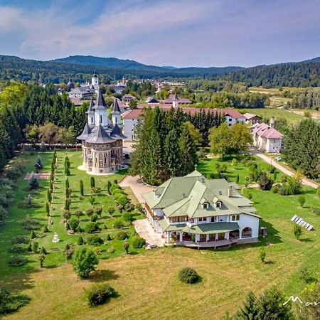 Gasthaus Casa "Ierusalim-Hozeva-Hozeva" Minastirea Neamt Exterior foto